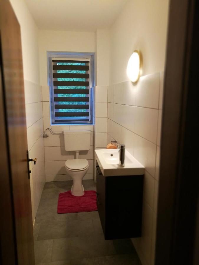 Gemuetliche Wohnung 10 Minuten Vom See Entfernt Цел ам Зее Екстериор снимка